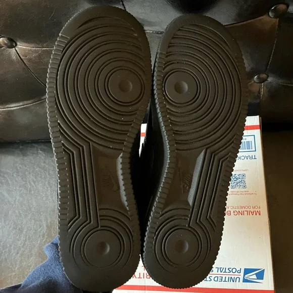 Supreme x Nike Air Force 1 Low ‘Box Logo – Black’ Men’s 9.5 - Picture 6 of 7